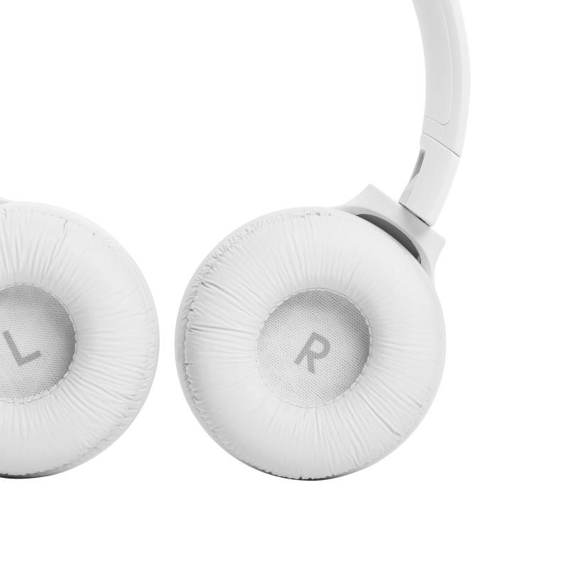 JBL Tune 570BT - White - Detailshot 2 image number null